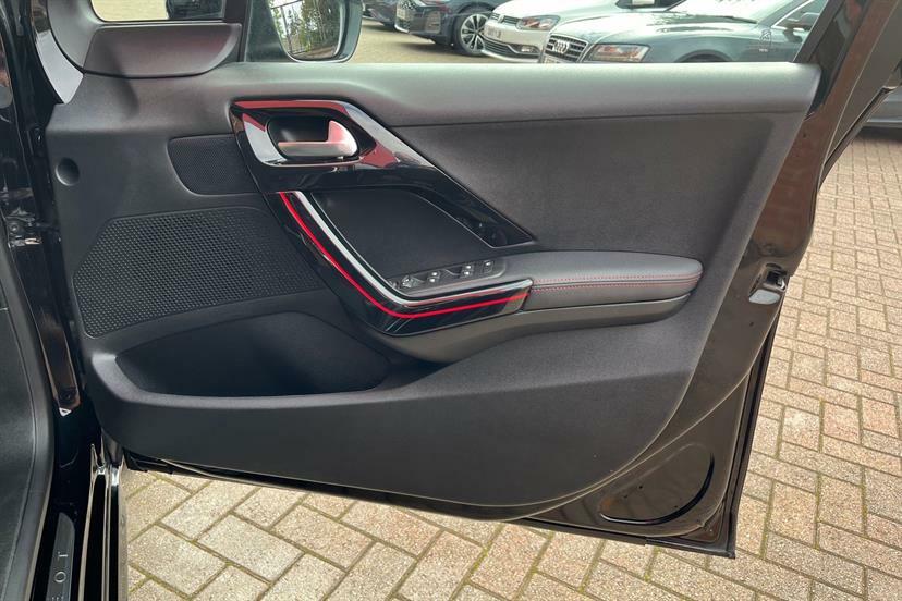Peugeot 208 Ss Tech Edition Black #10