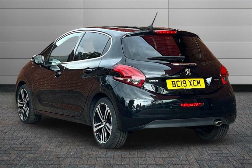 Peugeot 208 1.2 Puretech 110 Gt Line Eat6 Black #2