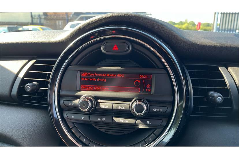 Mini Hatch 1.2 One 101 Bhp Black #26