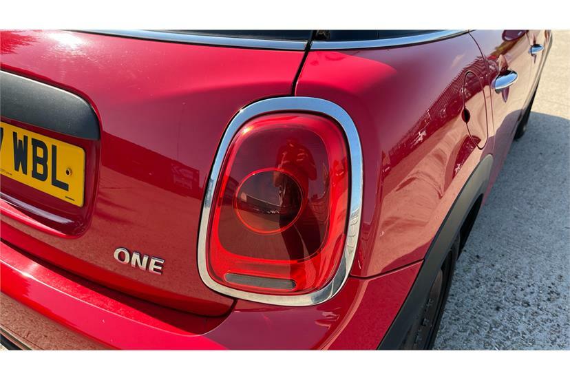 Mini Hatch 1.2 One 101 Bhp Black #20