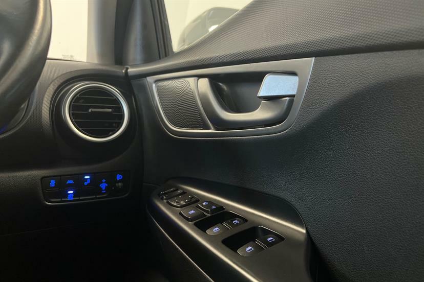 Hyundai Kona Hatchback Black #23