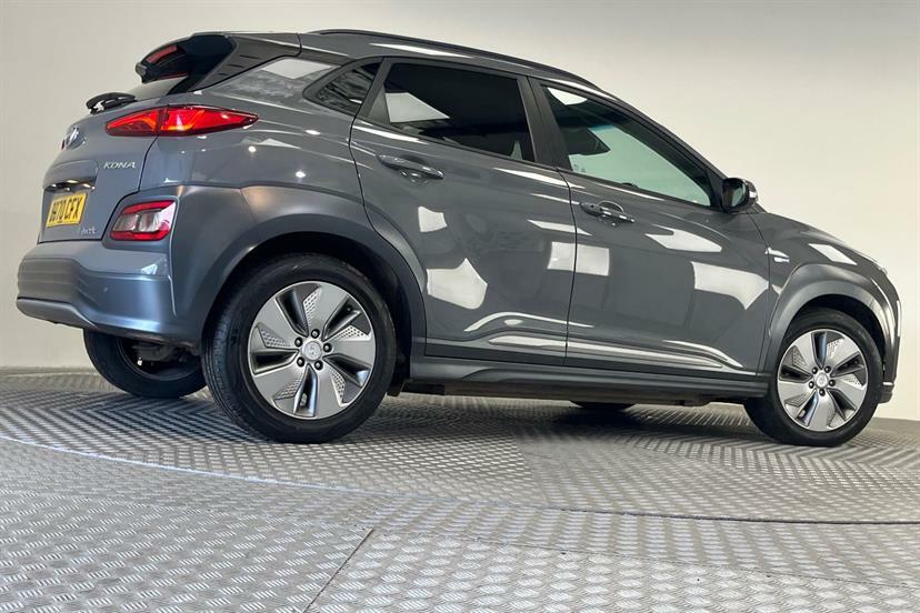 Hyundai Kona Hatchback Black #34