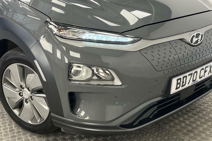 Hyundai Kona Hatchback Black #27