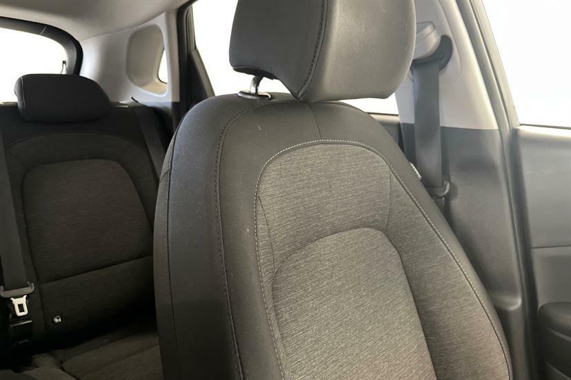 Hyundai Kona Hatchback Black #15
