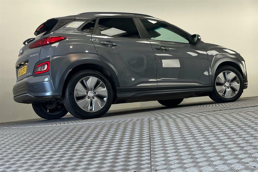 Hyundai Kona Hatchback Black #44