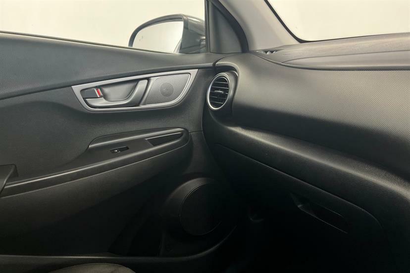 Hyundai Kona Hatchback Black #14