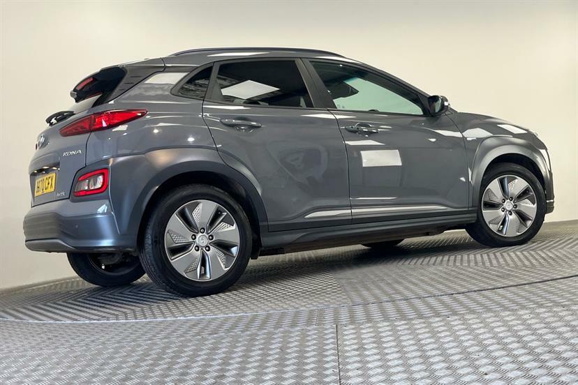 Hyundai Kona Hatchback Black #43