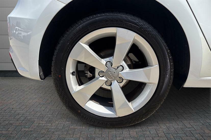 Audi A1 1.4 Tfsi Sport S Tronic White #4