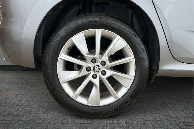 Skoda Kamiq 1.0 Tsi 95 Se Grey #5