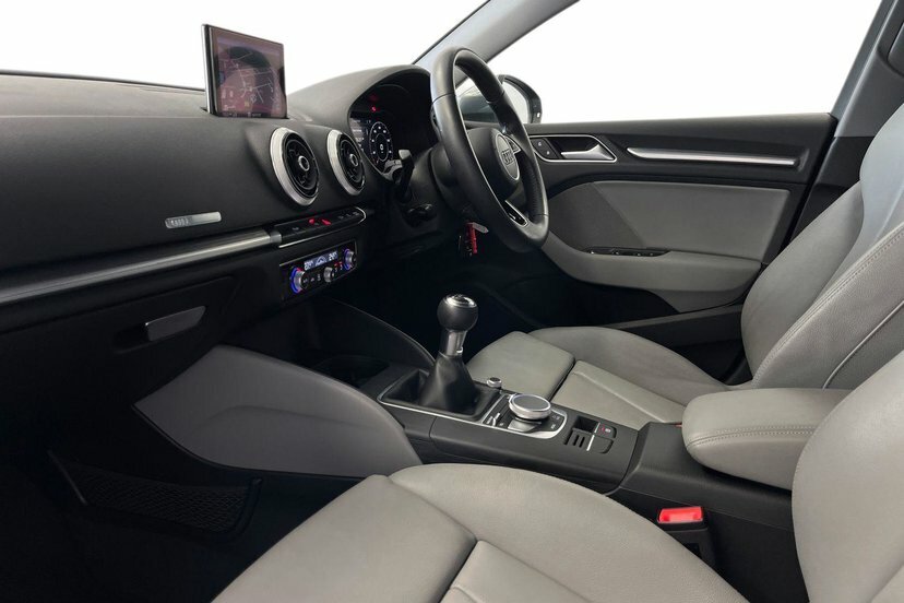 Audi A3 1.5 Tfsi Cod Sport Saloon 150 P Grey #2