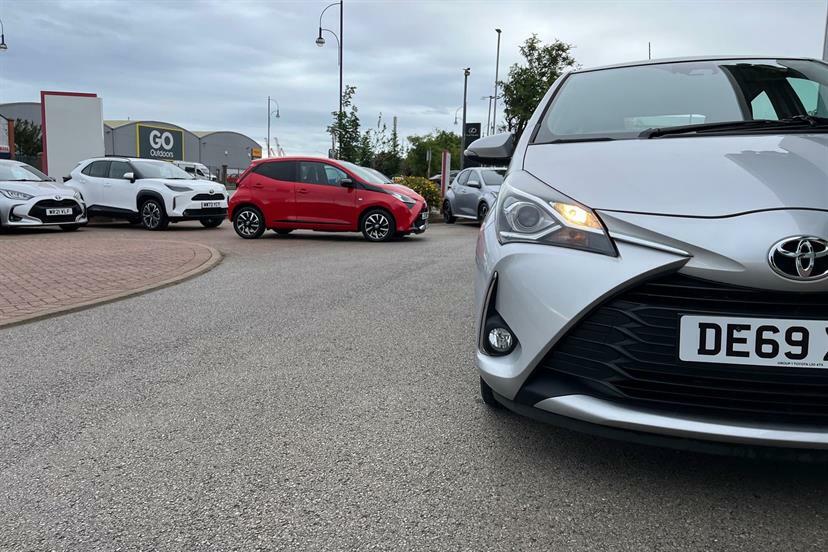 Toyota Yaris Excel Black #44