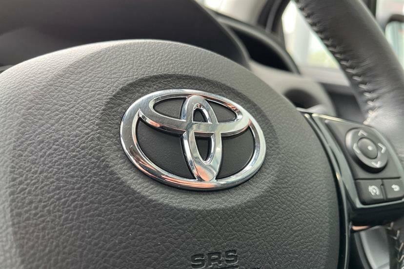 Toyota Yaris Excel Black #13