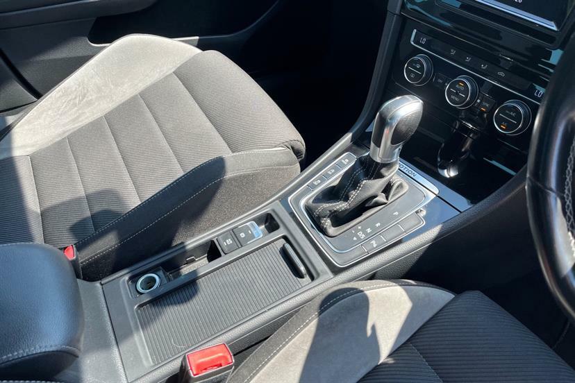 Volkswagen Golf Hatchback Black #7