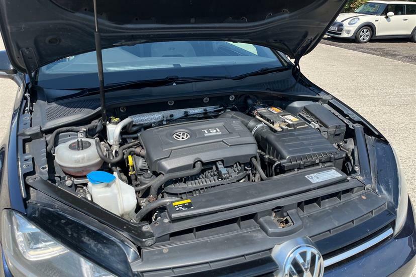 Volkswagen Golf Hatchback Black #15