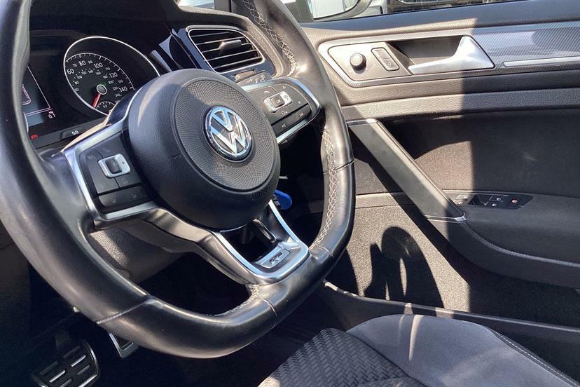 Volkswagen Golf Hatchback White #18