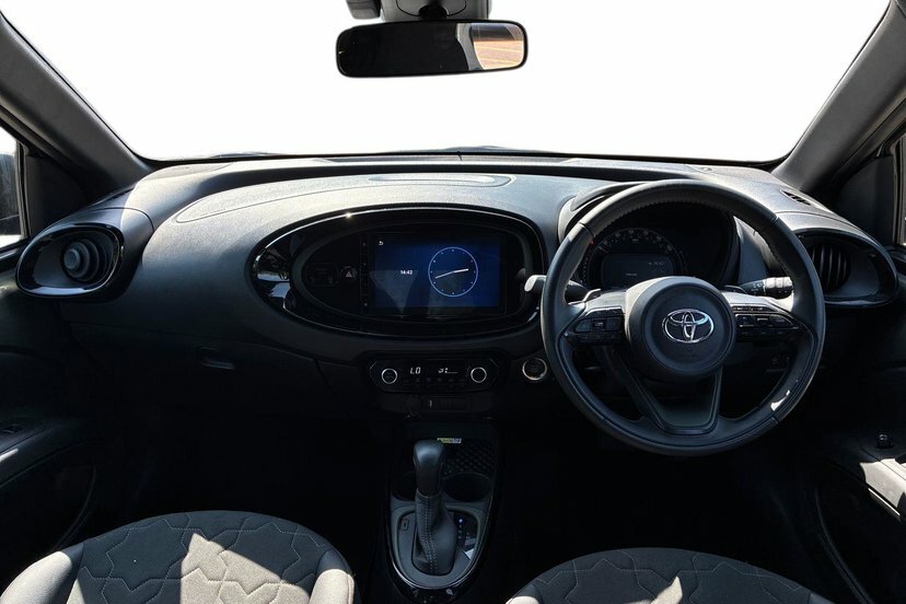 Toyota Aygo X 1.0 Vvt-i Exclusive Hatchback X-shift WP22RXZ Black #5