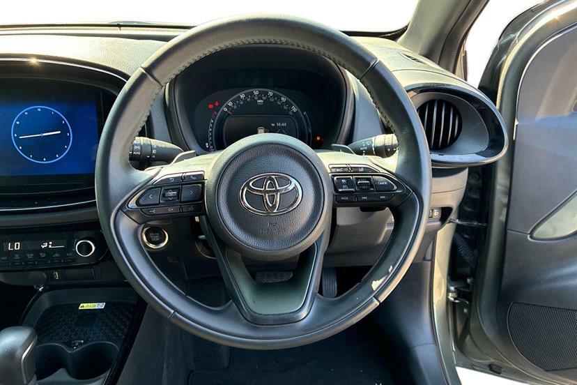 Toyota Aygo X 1.0 Vvt-i Exclusive Black #6