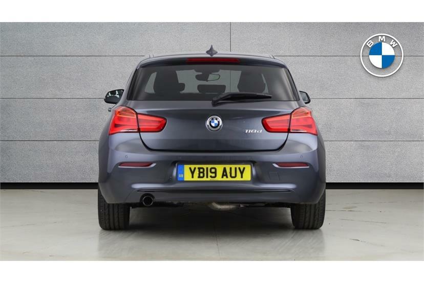 BMW 1 Series M140i Shadow Edition Step Red #15