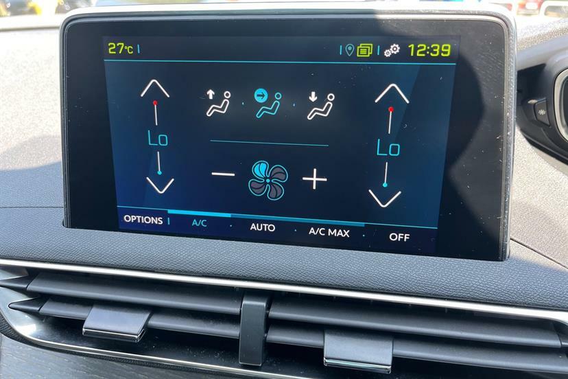 Peugeot 3008 Active White #35