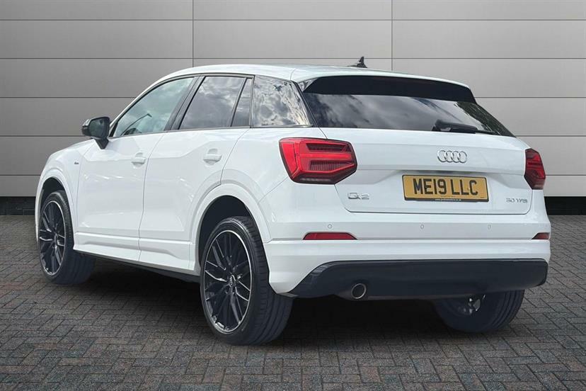 Audi Q2 30 Tfsi Black Edition White #3