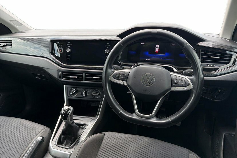 Volkswagen Polo 1.0 Tsi Life Hatchback 95 Ps LS23XWJ White #6