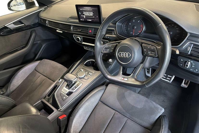 Audi A4 2.0 Tdi 190 Quattro Black Edition S Tronic Black #6