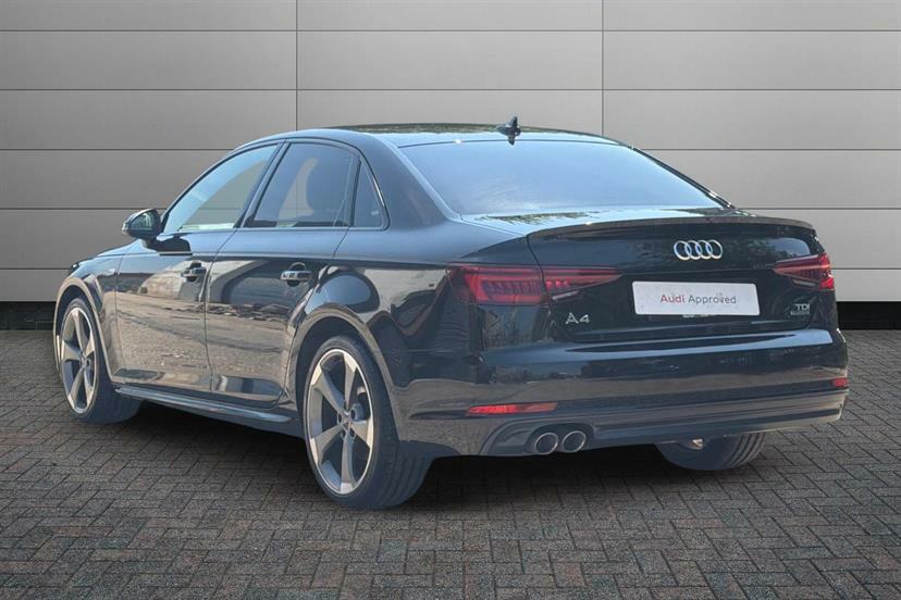 Audi A4 2.0 Tdi 190 Quattro Black Edition S Tronic Black #3