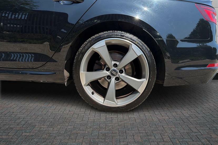 Audi A4 2.0 Tdi 190 Quattro Black Edition S Tronic Black #5