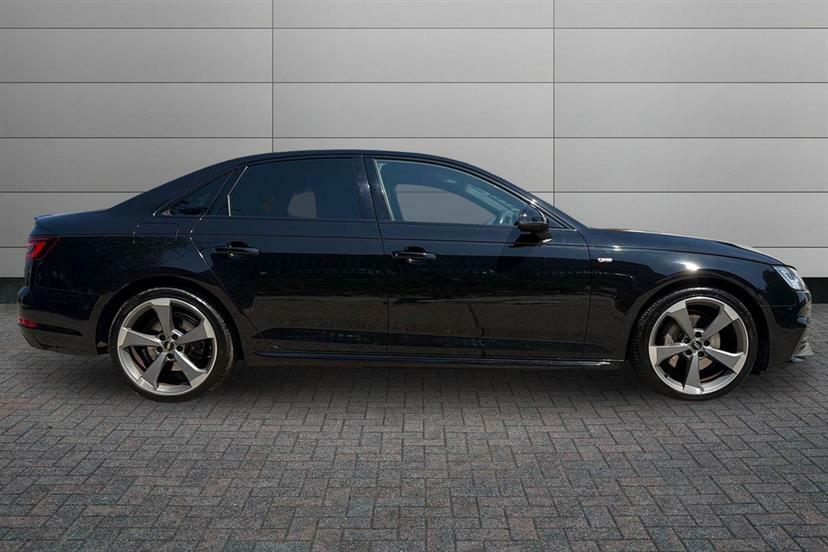 Audi A4 2.0 Tdi 190 Quattro Black Edition S Tronic Black #4