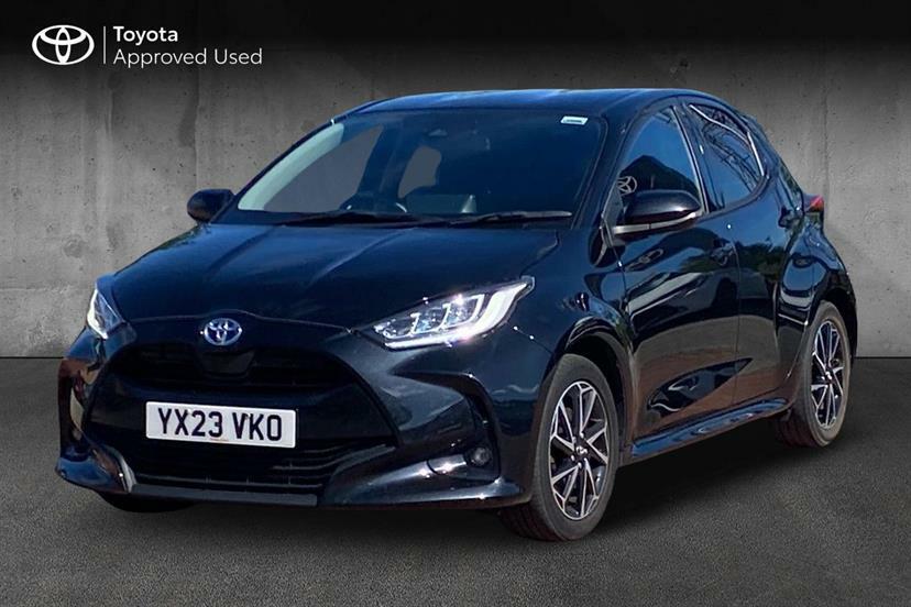 Toyota Yaris 1.5 Hybrid Design Cvt Black #3