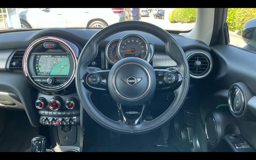 Mini Hatch 3-Door Hatch Cooper Exclusive YB69XJT White #5