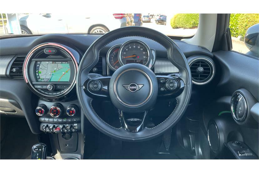 Mini Hatch 1.5 Cooper Exclusive II Comfortnav Pck White #5