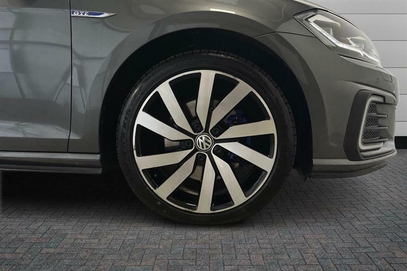 Volkswagen Golf 1.4 Tsi Gte Advance Dsg Grey #4