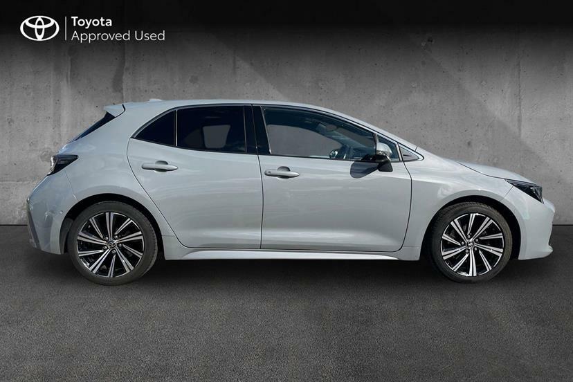 Toyota Corolla Icon Tech Black #15