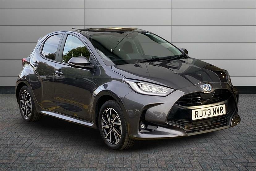 Toyota Yaris 1.5 Hybrid Design Cvt Grey