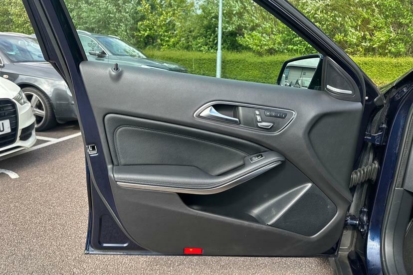 Mercedes-Benz GLA Class Gla 200 D Se Black #32