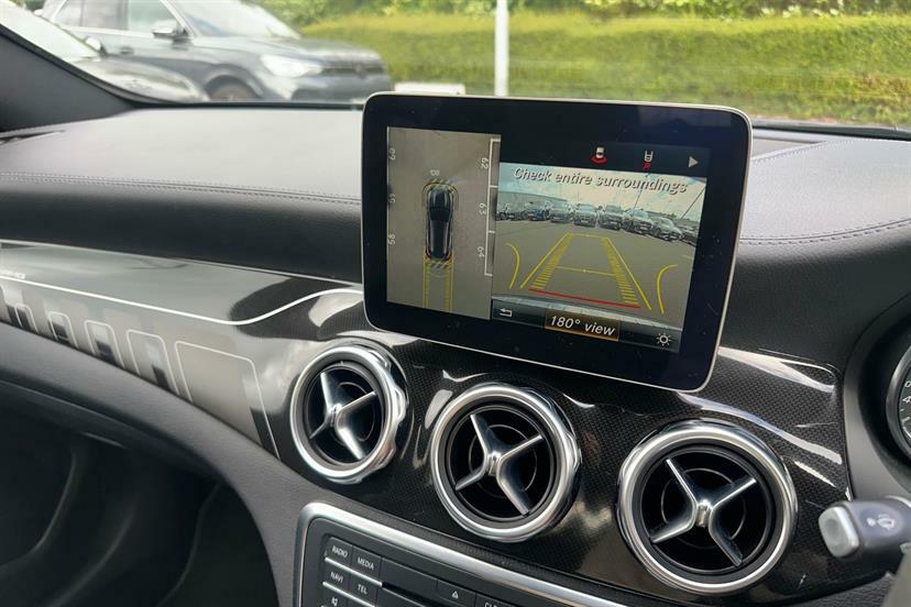Mercedes-Benz GLA Class Gla 200 D Se Black #22