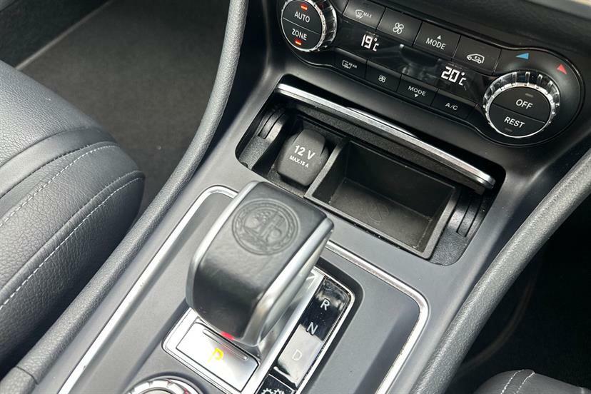Mercedes-Benz GLA Class Gla 200 D Se Black #14