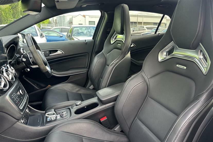 Mercedes-Benz GLA Class Gla 200 D Se Black #33
