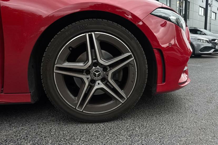Mercedes-Benz A Class A200 Amg Line Executive Red #4