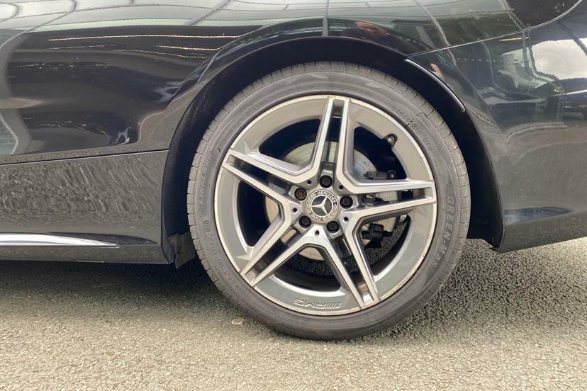 Mercedes-Benz C Class C200 Amg Line Premium 9G-tronic Black #4