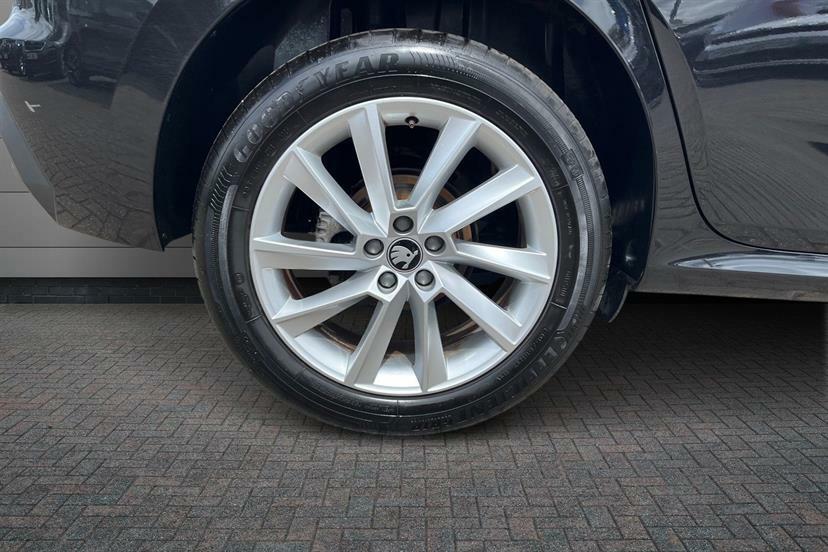 Skoda Kamiq 1.0 Tsi Se Edition Dsg Black #5