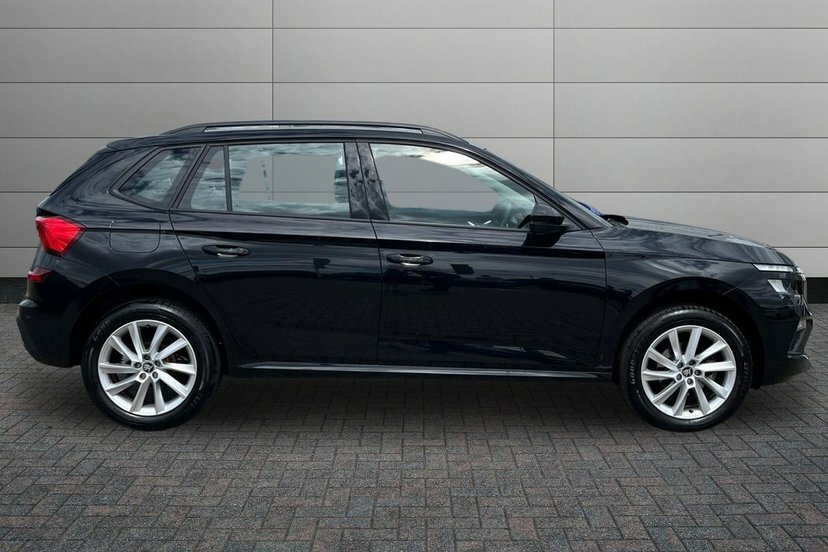 Skoda Kamiq 1.0 Tsi Se Edition Suv Dsg 116 Ps GD25EXH Black #4