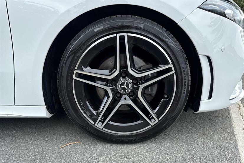 Mercedes-Benz A Class A200 Amg Line Executive White #4