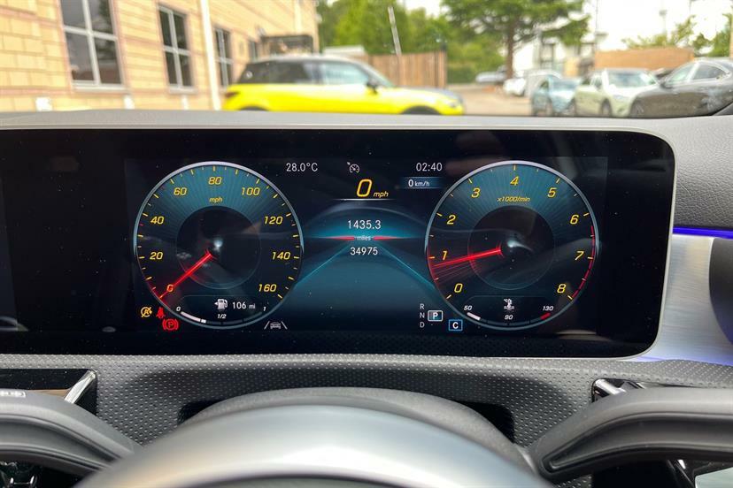 Mercedes-Benz A Class A180 Amg Line Premium Plus White #6