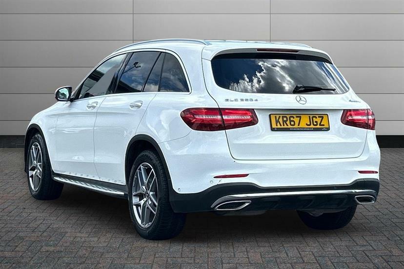 Mercedes-Benz GLC Class 350D 4Matic Amg Line Premium 9G-tronic White #2
