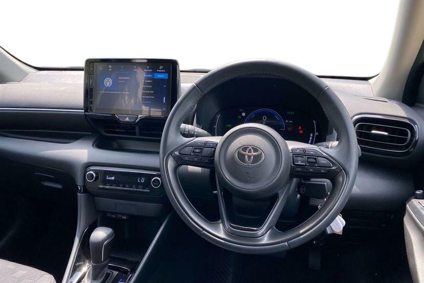 Toyota Yaris 1.5 Hybrid Design Cvt Grey #6