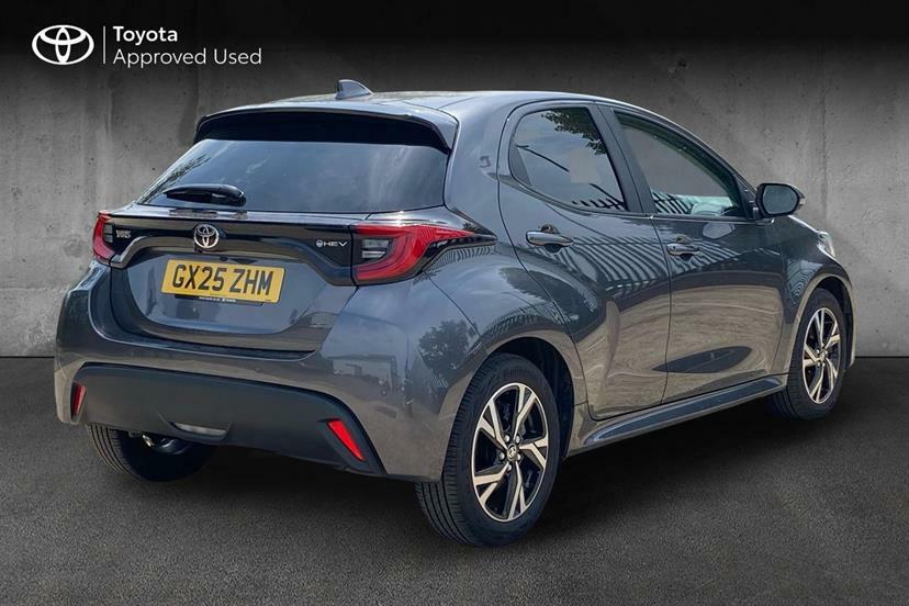 Toyota Yaris 1.5 Hybrid Design Cvt Grey #2