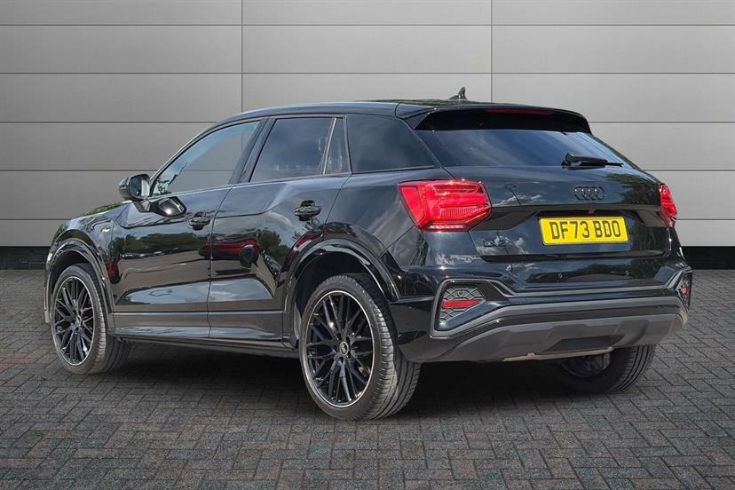 Audi Q2 30 Tfsi Black Edition Black #3