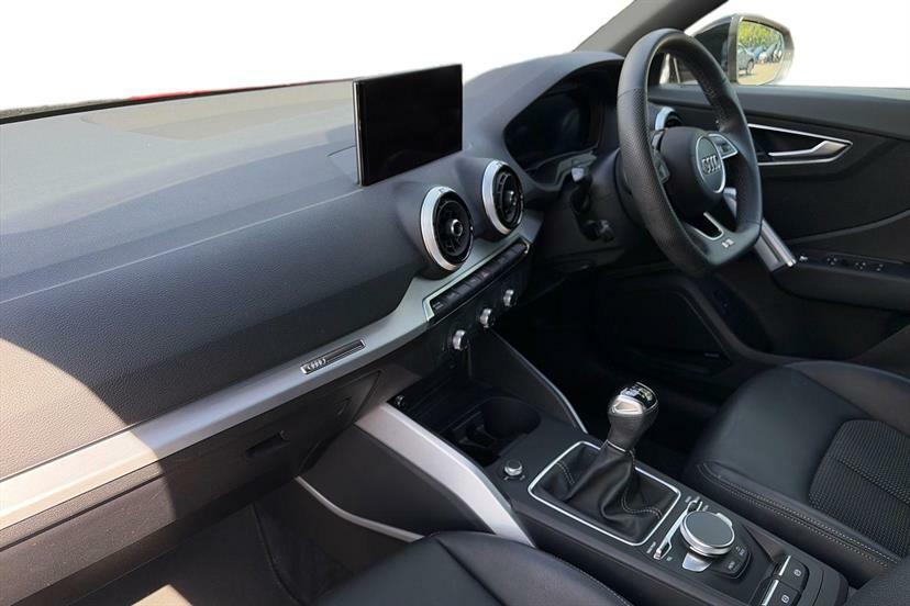 Audi Q2 30 Tfsi Black Edition Black #2